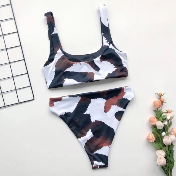 (Last 1) women’s bikini swimwear in animal print - Picture 5 of 6